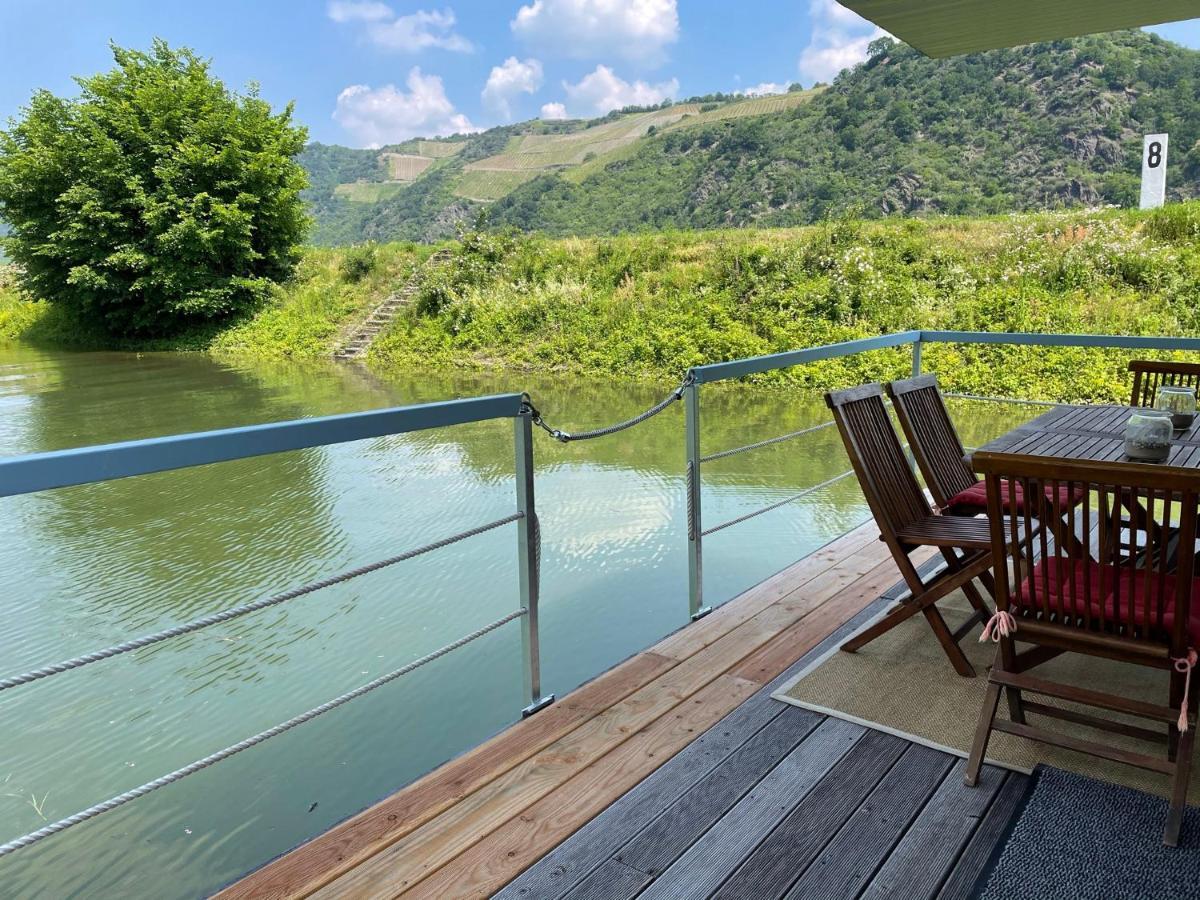 Hausboot Im Hafen Botel Sankt Goar